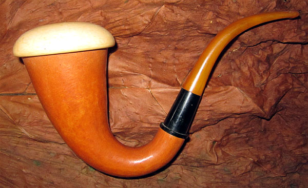 Garden20180404_3501_pipe_bigCalabash_c1972.jpg