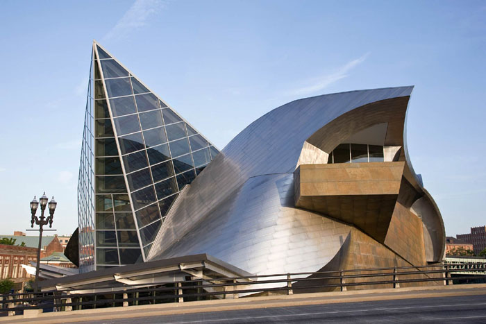 taubman-museum.jpg