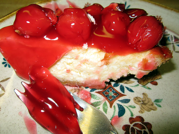 Garden20200522_5141_cheesecake_slice_700.jpg