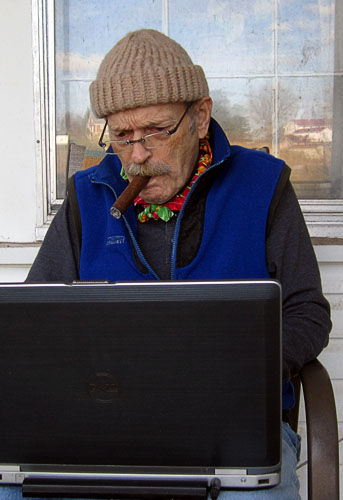 Garden20220101_6161_Bob_writing_500v.jpg