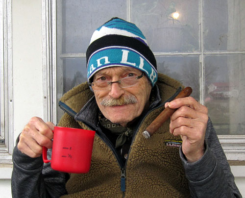 Garden20230227_6857_Bob_coffee_cigar_500..jpg