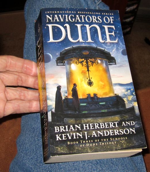 Book_NavigatorsOfDune_7674_600v.jpg